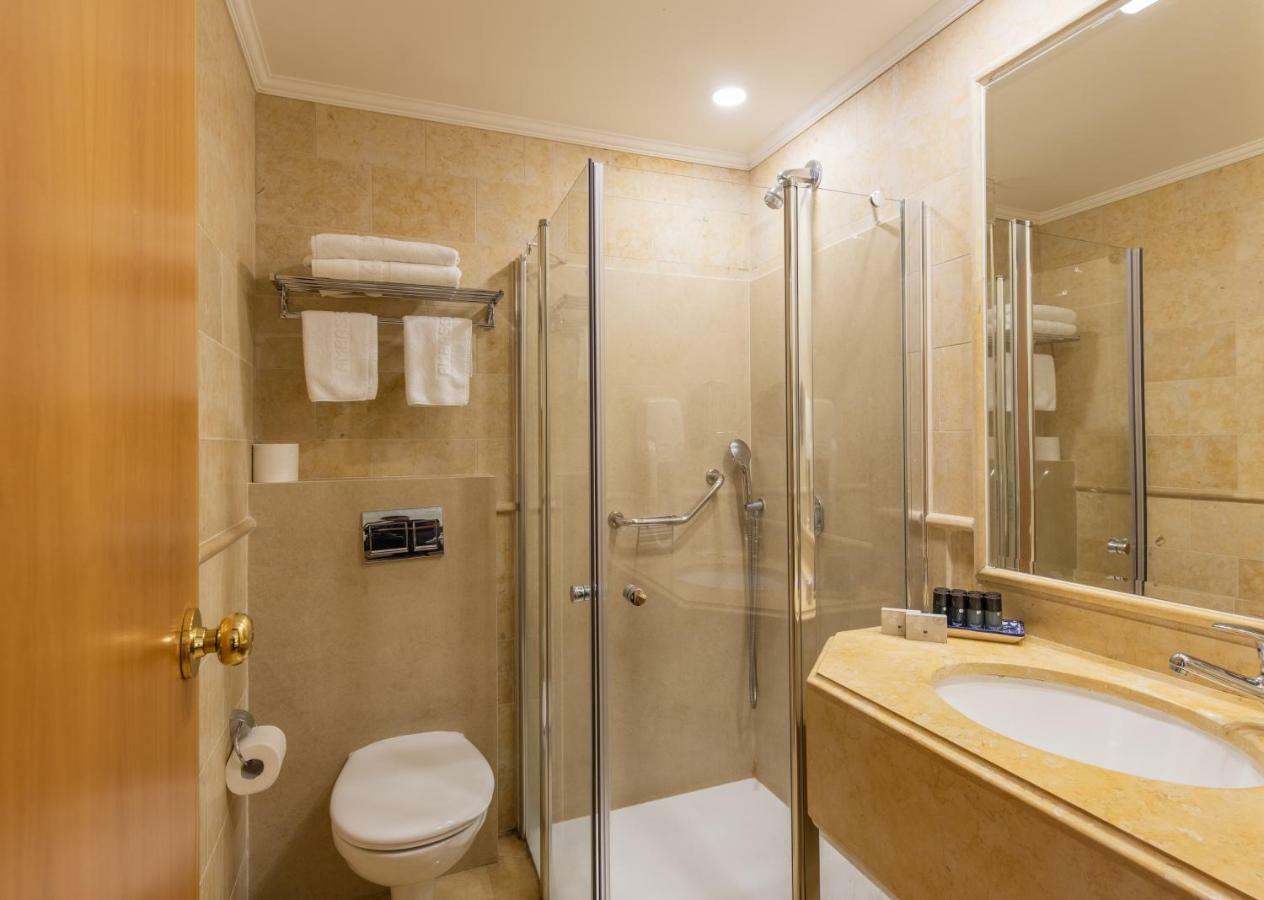 Economy Twin Room